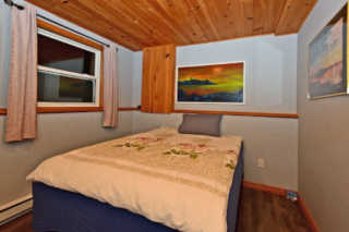 room lower left01 320x213