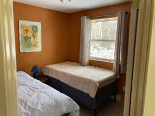 room upper right01 320x240